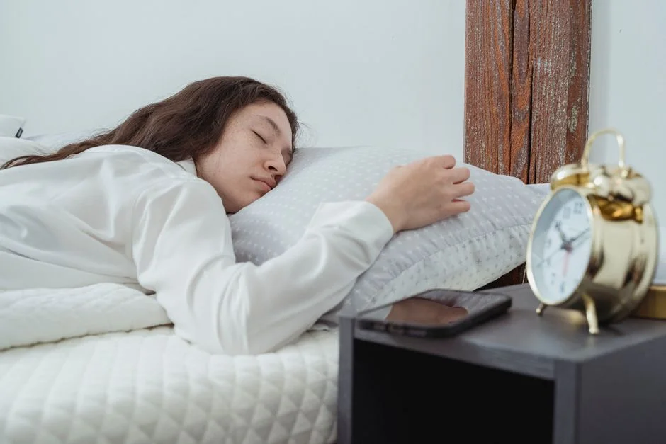 SNOOZ White Noise Machine Reviews: Real Fan vs Digital